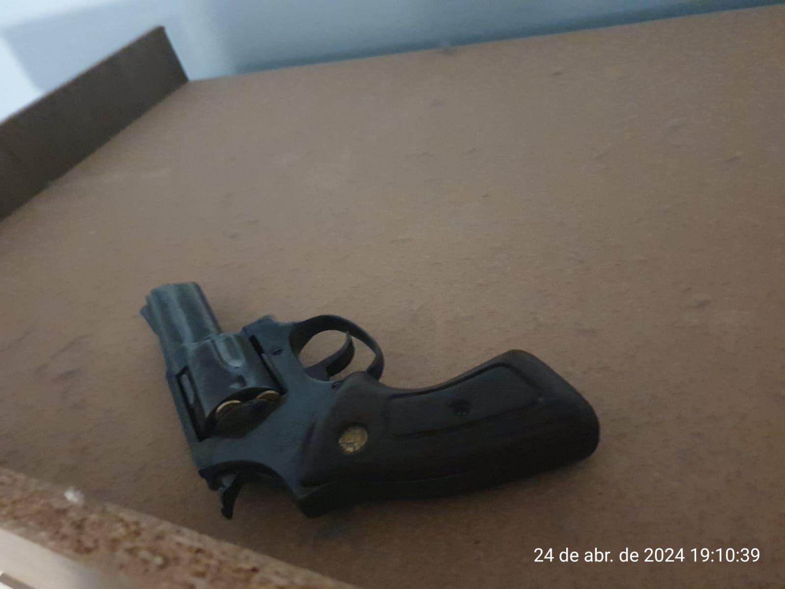 Após ameaçar esposa de morte, homem é preso com arma de fogo em Sidrolândia 