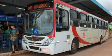 Justiça determina retomada parcial do transporte coletivo durante greve