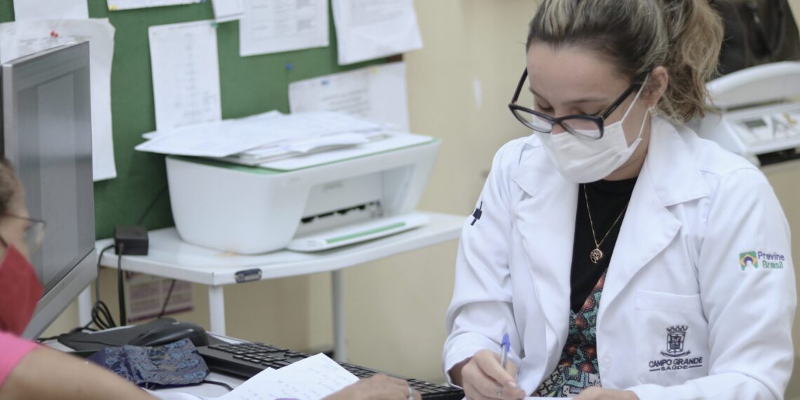 Prefeitura convoca 56 médicos para reforçar atendimento nas unidades de saúde