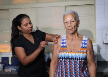 Em 10 dias de campanha, 17,5 mil pessoas foram vacinadas contra a gripe em Campo Grande Em 10 dias de campanha, 17,5 mil pessoas foram vacinadas contra a gripe em Campo Grande