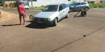 Acidente deixa motociclista em estado grave e motorista foge do local