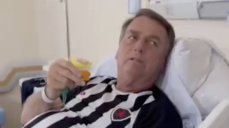Bolsonaro volta a ser internado em Manaus para tratar de erisipela 