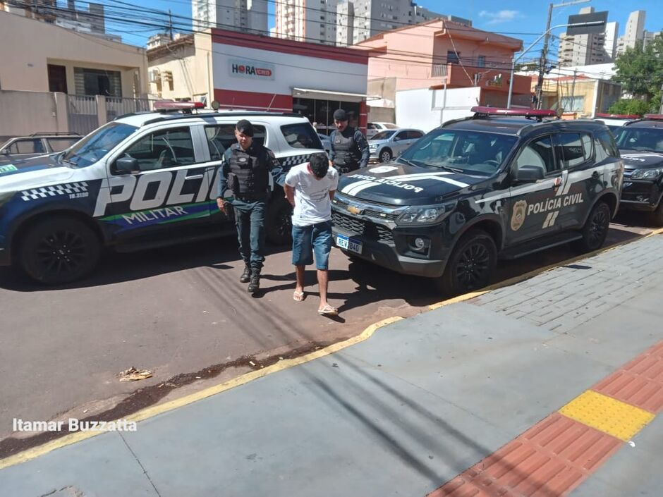 PM prende três suspeitos de matarem homem na Manoel da Costa Lima 