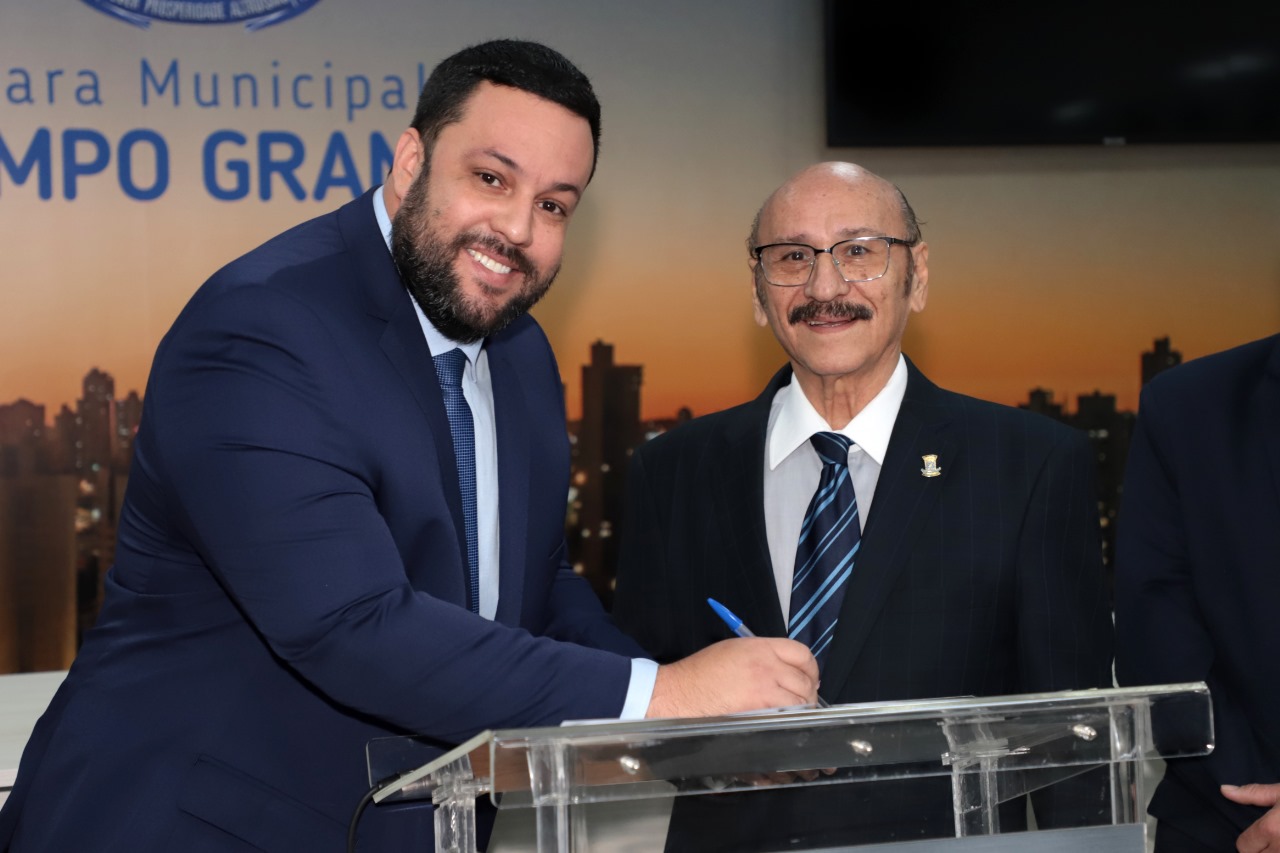 Sem presença do presidente da Casa, Gian Sandim toma posse como vereador de Campo Grande