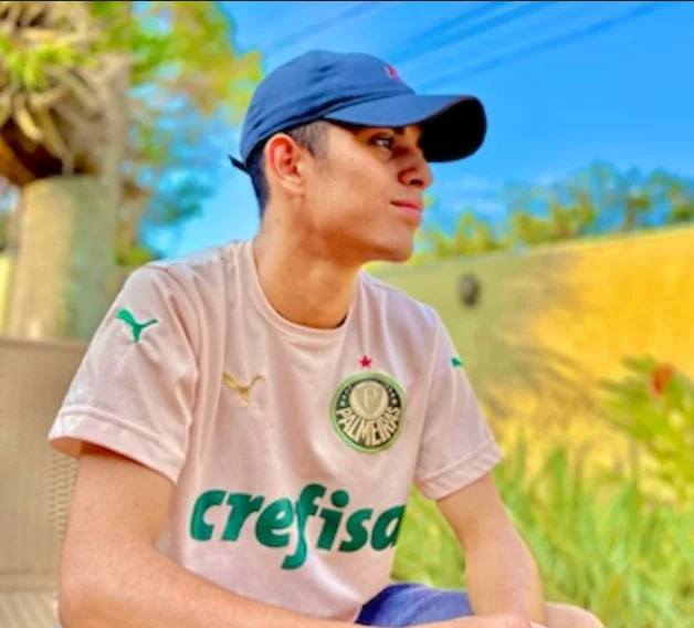 Solidariedade: Jovem descobre tumor no joelho e precisa arrecadar R$ 150 mil para realizar cirurgia 