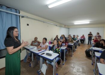Cursos de Inglês e Espanhol da Funsat são oportunidades de desenvolvimento pessoal e profissional, citam alunos
