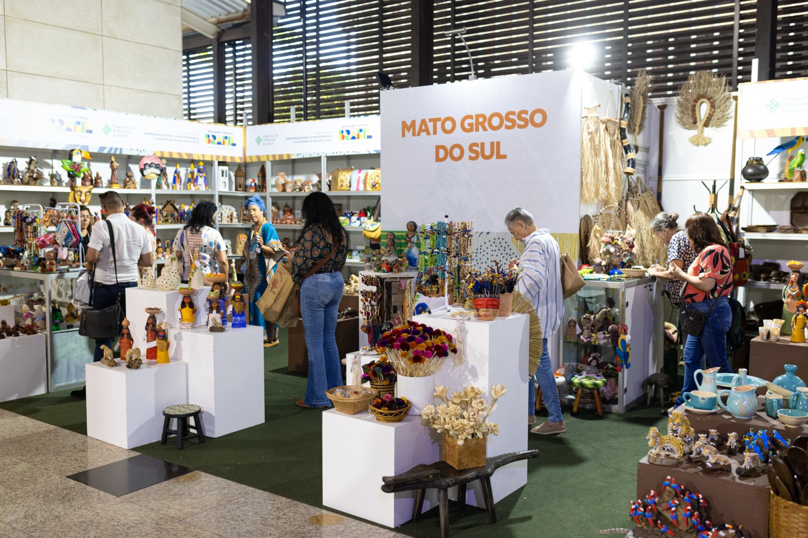 Artesãos sul-mato-grossenses vendem mais de R$ 120 mil em peças no 17º Salão do Artesanato, em Brasília