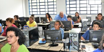 Por meio da Agetec, Tech Aula prepara cidadãos para o mundo digital