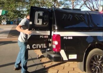 Após atropelar a ex-namorada, homem foi preso pela Polícia Civil em Ivinhema.