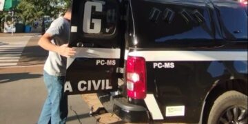 Após atropelar a ex-namorada, homem foi preso pela Polícia Civil em Ivinhema.