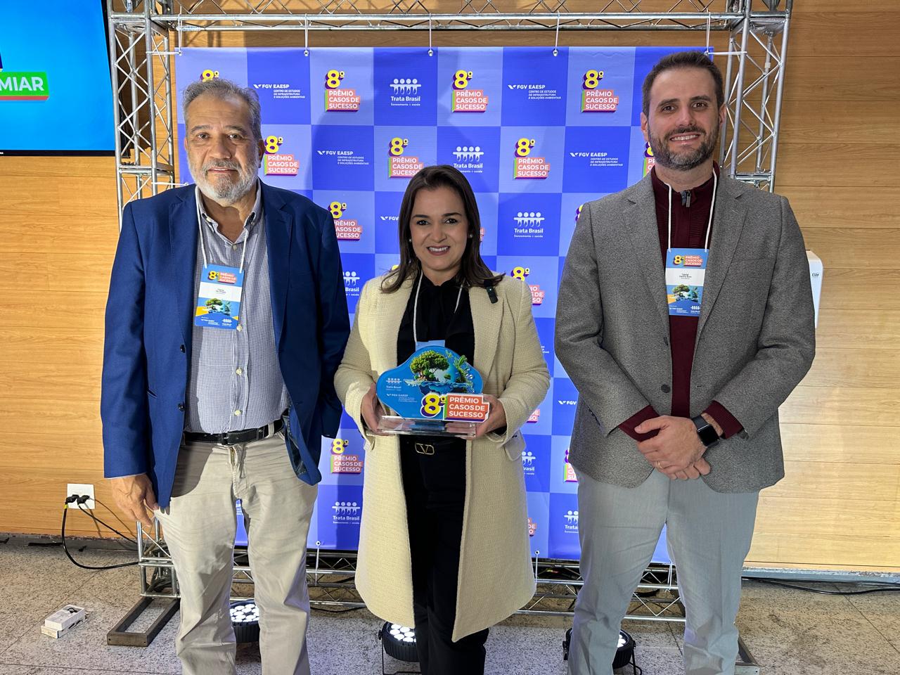 Prefeita Adriane recebe prêmio nacional por investir em Saneamento Básico em Campo Grande