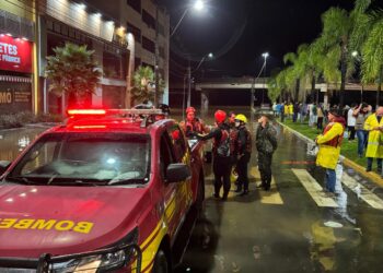 Bombeiros de MS realizam resgate de mais de 900 pessoas e 200 animais em RS