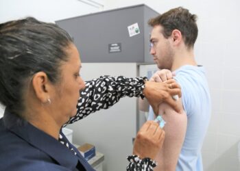 Atenção: Mutirão de vacinação acontece em unidades de saúde, supermercados e Parque das Nações Indígenas neste fim de semana