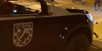 Adolescente furta  carro e é flagrado pela PM na rua em Dourados