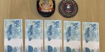 Homem é preso ao ser flagrado recebendo notas falsas de dinheiro pelos Correios