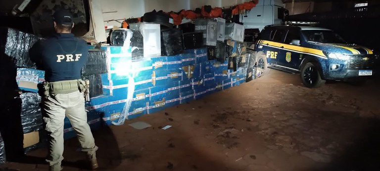 PRF apreende mais de 5.700 celulares em Sidrolândia