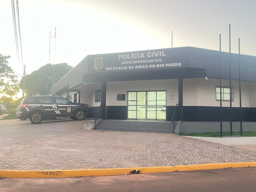Polícia Civil fecha boca de fumo e apreende adolescente por ato infracional análogo ao crime de tráfico de drogas em Ribas do Rio Pardo