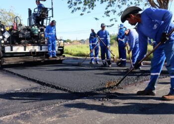 Duque de Caxias recebe investimento do Governo para recapear mais de 19 km