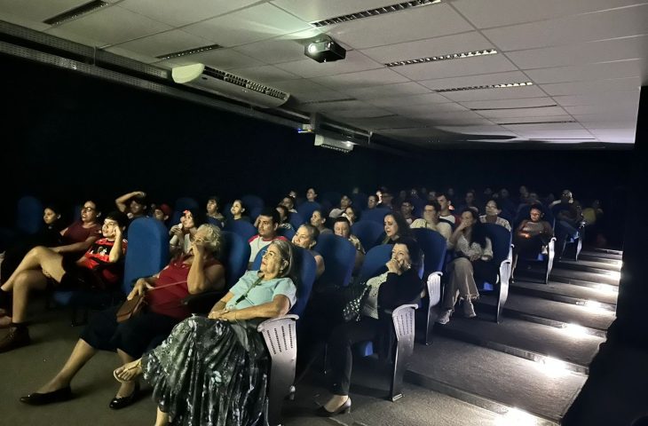 Cine Maturidade exibe ‘A Intrometida’ e traz Estela Scandola para bate-papo sobre Junho Prata