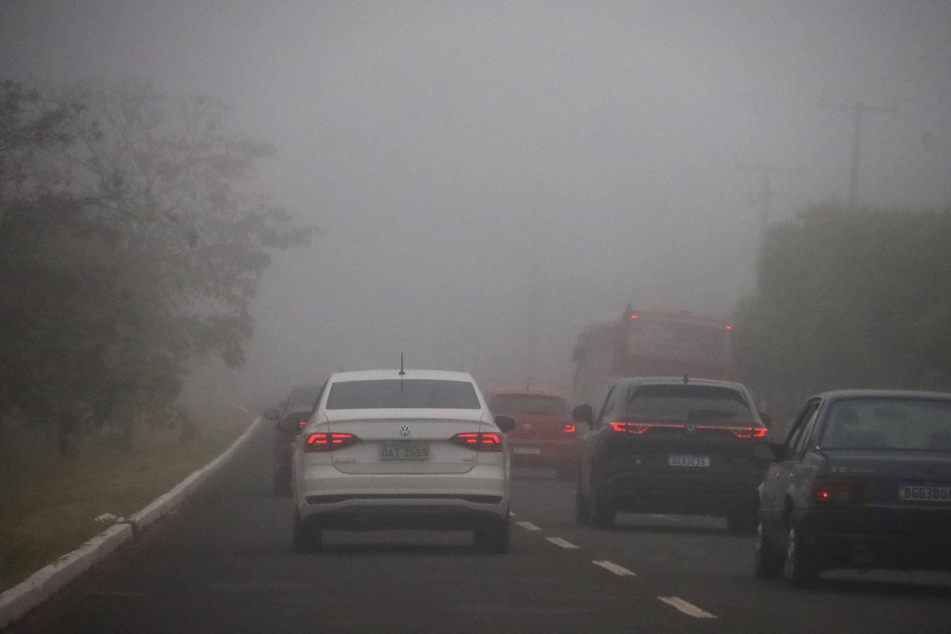 Frente fria chega com tudo e domingo será gelado em todo o MS