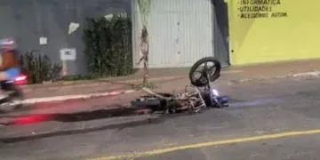Vídeo: motorista bêbado e sem CNH avança sinal vermelho e mata motociclista no Jardim Seminário