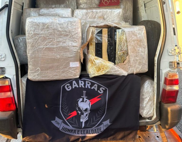 Uma tonelada de maconha é apreendida no bairro Itamaracá em Campo Grande