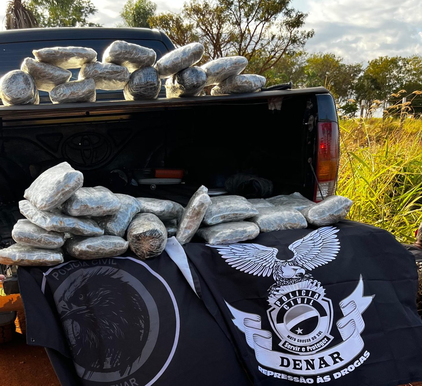 Quatro são presos levando drogas de Corumbá para Campo Grande