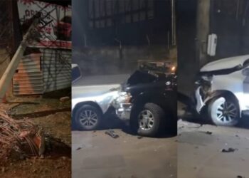 Colisão de duas camionetes em poste deixa parte do bairro Tiradentes sem energia