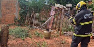 Botijão causa incêndio e destrói cozinha de família em Aquidauana