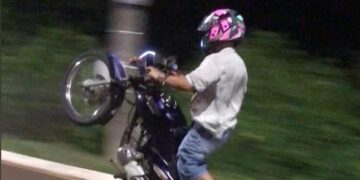 Jovem que m*rreu no autódromo postava vídeos empinando moto e queria ser “gigante no grau”