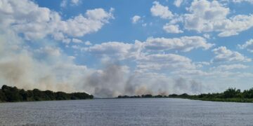Bombeiros de MS atuam para controlar incêndio em Corumbá e desenvolvem ações em outras duas regiões