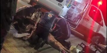 Jovem é baleado em conveniência e pede socorro em pagode no Dom Antônio Barbosa