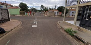 Homem é baleado nas costas por dois motociclistas no Jardim Pênfigo