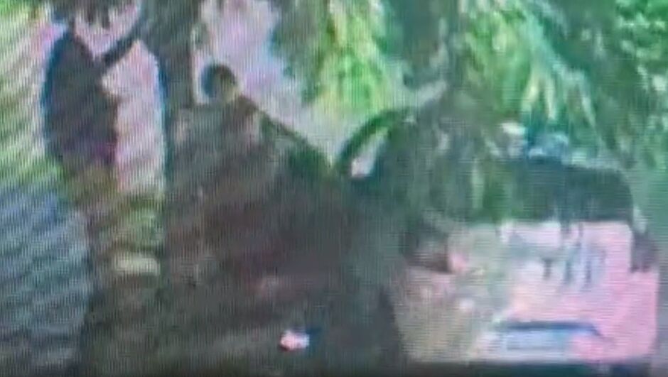 “Motel disfarçado?” Casal é flagrado fazendo s3x0 em carro no centro de Nova Andradina