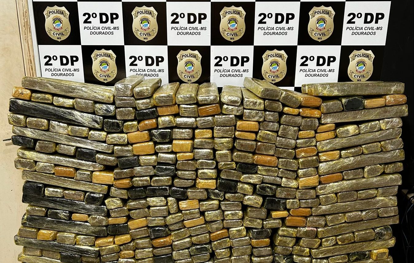 Mais de 615kg de drogas são interceptadas em dois caminhões que iriam de Dourados para São Paulo