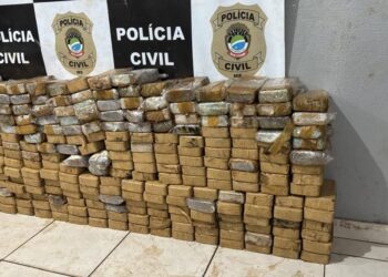 Três são presos suspeitos de tráfico de drogas e 248KG de cocaína é apreendido