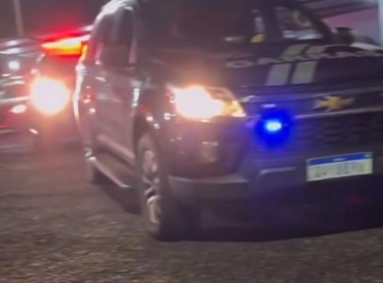 Traficante recebe policiais do Garras a tiros e sai perdendo na troca 