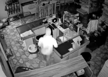 Vídeo mostra ladrão antes de ser m*rto ao invadir mercado no São Conrado 