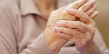 Idosa é agredida pelo marido e abandonada em Rio Brilhante