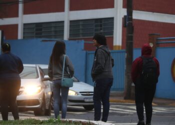 Temperaturas permanecem amenas e quinta-feira tem probabilidade de chuva fraca a moderada