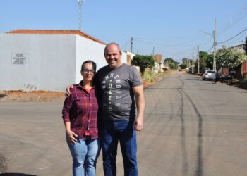 Depois de muito esperar, asfalto muda a realidade dos moradores de Oliveira III