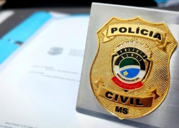 Mulher é indiciada por tortura contra a filha adolescente