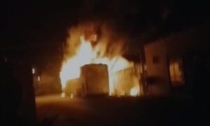 Dois adolescentes são identificados como autores de incendiar ônibus estacionado em via pública