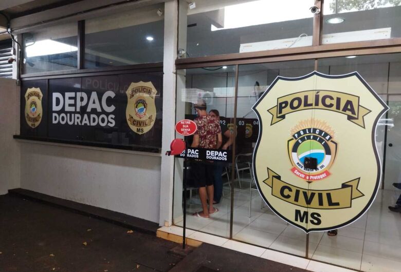 Indivíduos ameaçam funcionário da Casa da Acolhida com faca