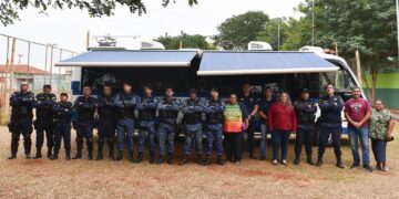 Moradores comemoram retorno da Operação Guarda em Ação