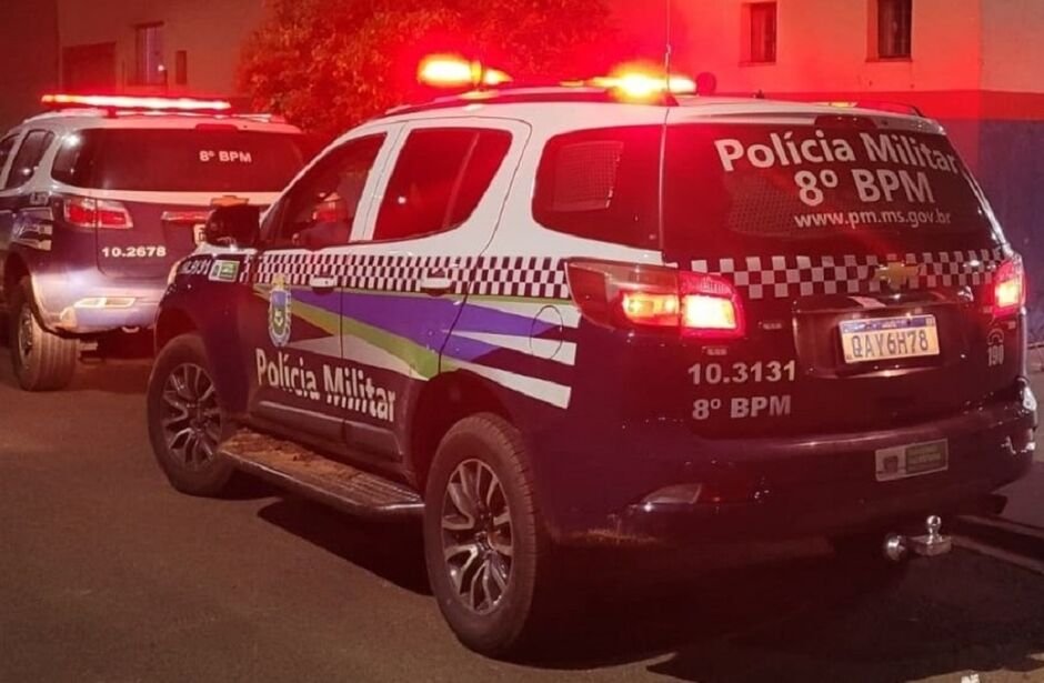 Bêbado, homem tenta assumir culpa de acidente, dá soco em policiais e vai preso no Nova Campo Grande