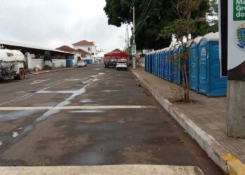 Homem leva mata-leão e apaga durante roubo na Esplanada Ferroviária