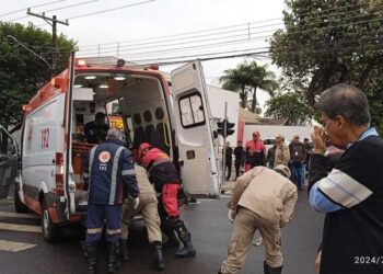Morre motociclista atingido por carro em cruzamento na Rui Barbosa