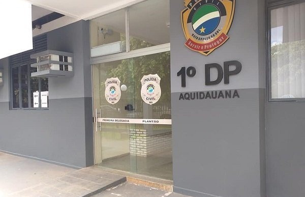 Adolescente mata cachorro a chutes por animal fugir de casa em Aquidauana