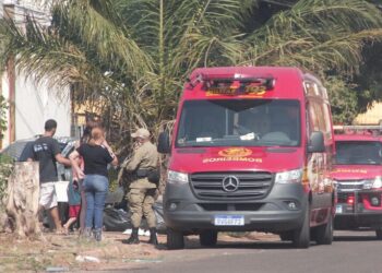 Adolescente é atingido por madeira e bate a cabeça na Vila Nhanhá